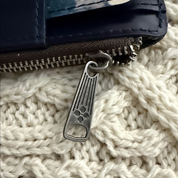 Patricia Nash Blue and Cream Floral Wallet-card holder - Picture 8 of 8